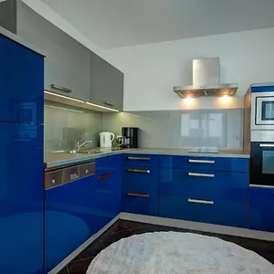 Carin Deluxe I , Wiedeń Austria
